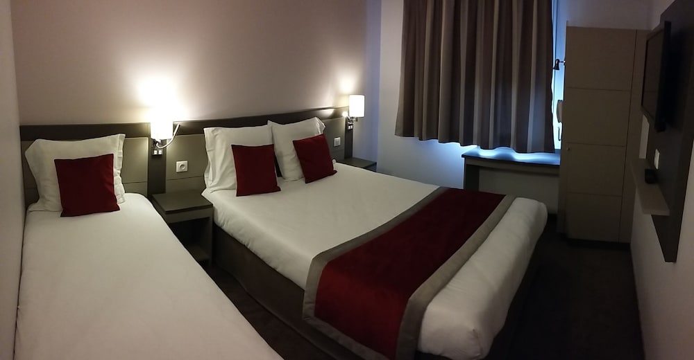 Brit Hotel Roissy Saint Witz 9