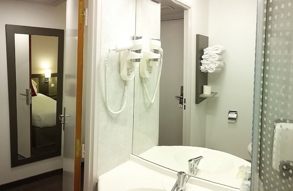 Brit Hotel Roissy Saint Witz 18