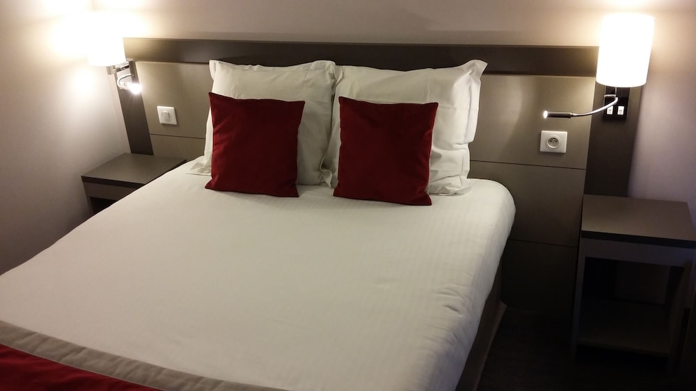 Brit Hotel Roissy Saint Witz 4