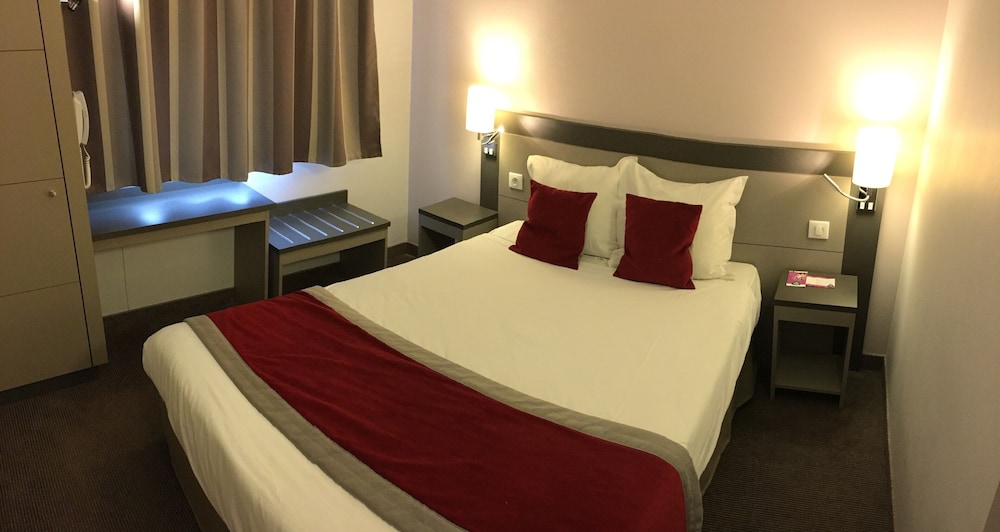 Brit Hotel Roissy Saint Witz 16