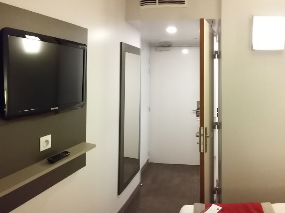 Brit Hotel Roissy Saint Witz 7