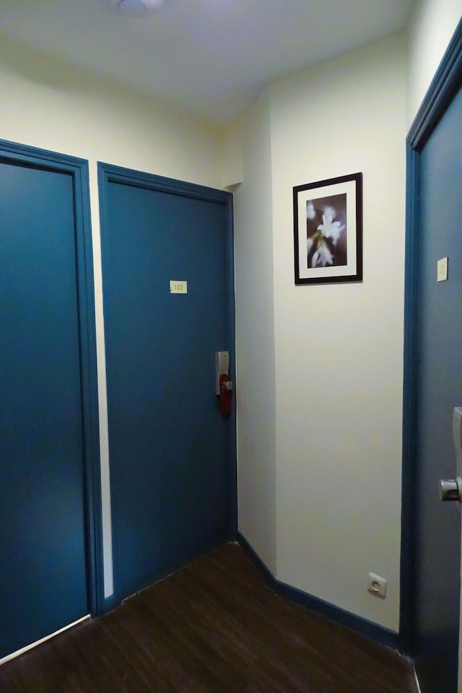 Hipotel Paris Voltaire Bastille 16