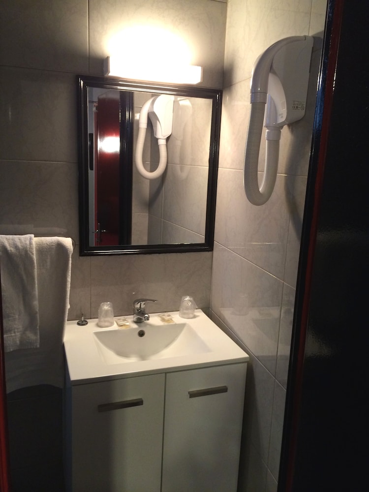 Hipotel Paris Voltaire Bastille 10
