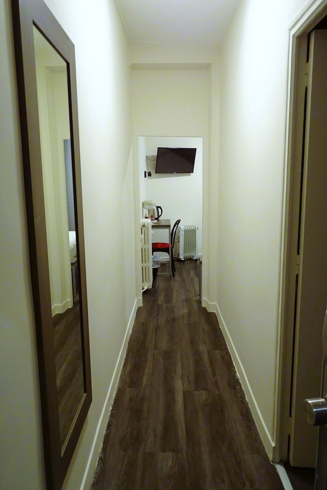 Hipotel Paris Voltaire Bastille 3
