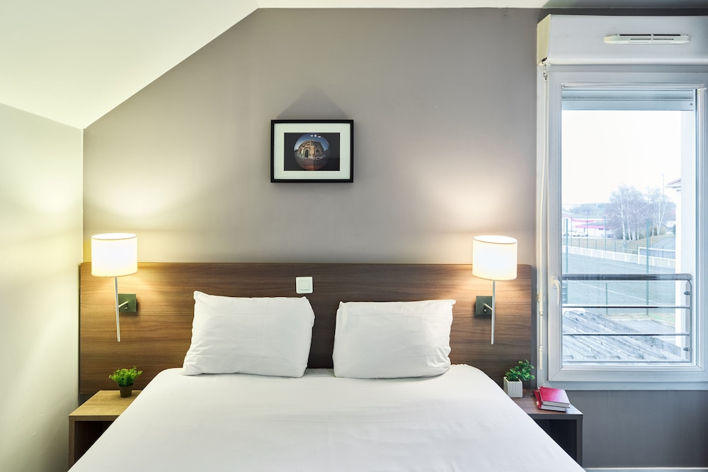 Zenitude Hôtel Résidences Roissy Village 4
