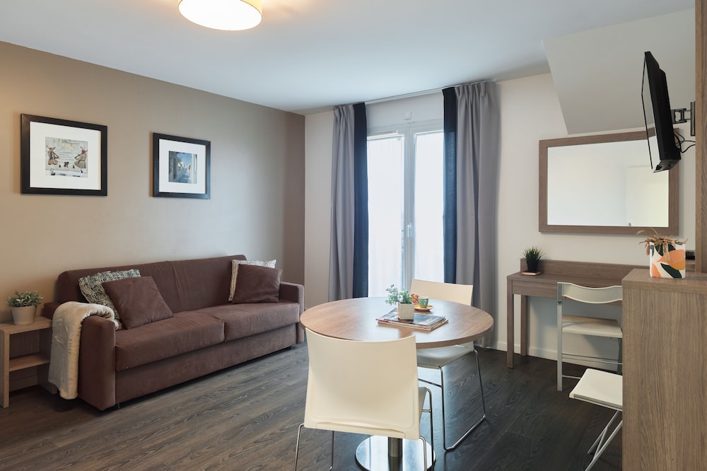 Zenitude Hôtel Résidences Roissy Village 13