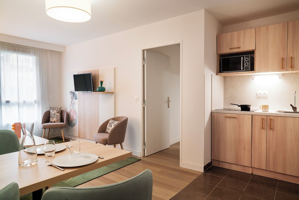 Residhome Paris-Guyancourt 20