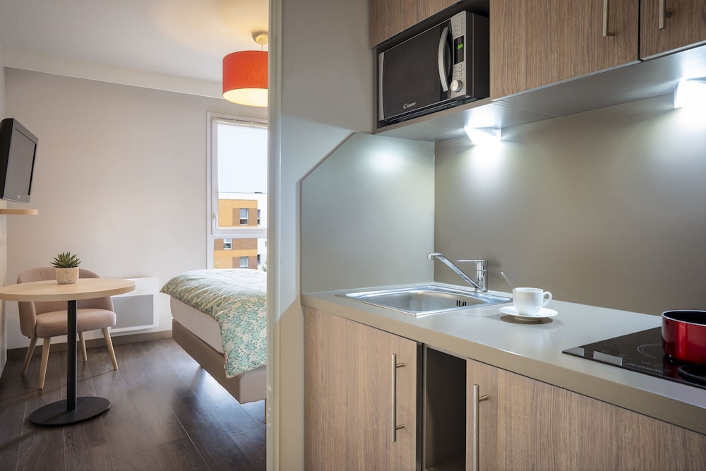 Residhome Paris-Guyancourt 19