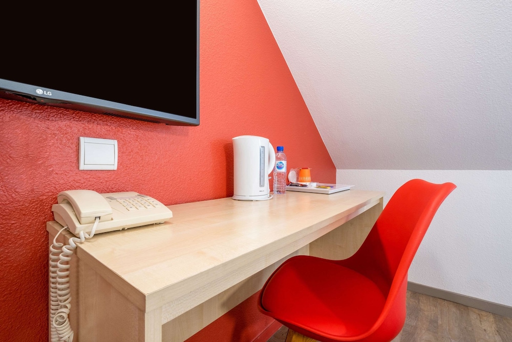 Comfort Hotel Etampes 17