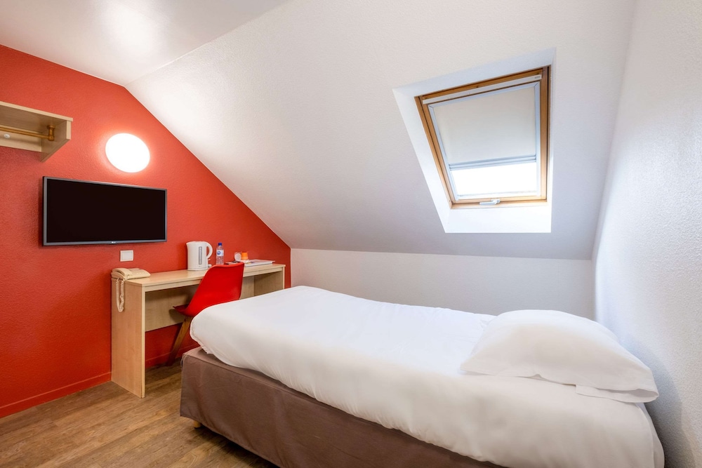 Comfort Hotel Etampes 16