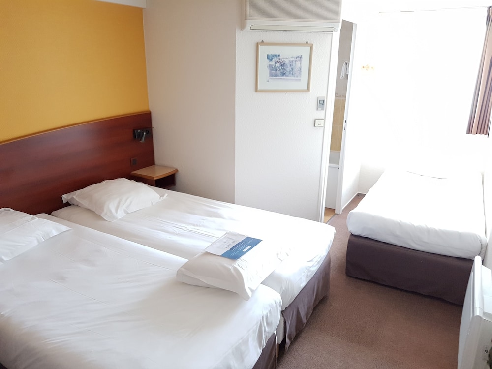 Comfort Hotel Etampes 7