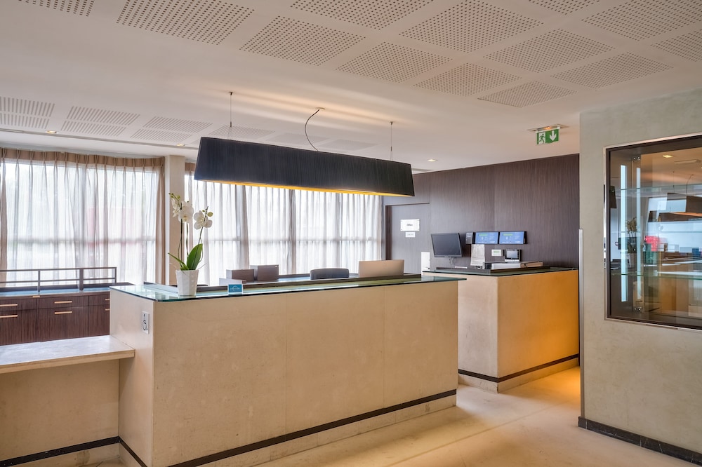Clarion Paris CDG Airport 6