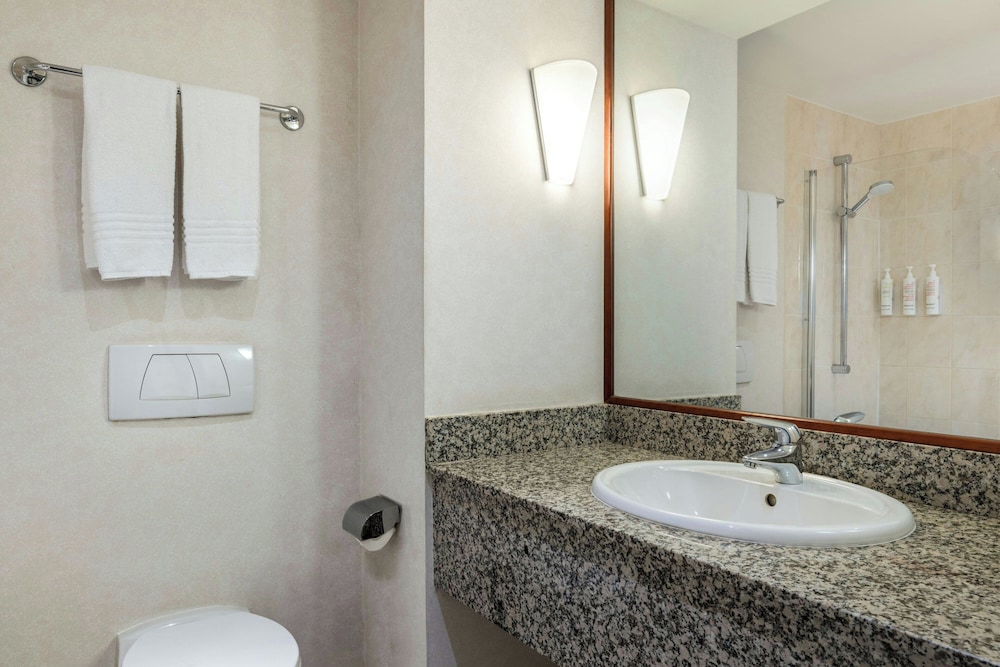 Paris Marriott Charles de Gaulle Airport Hotel 24