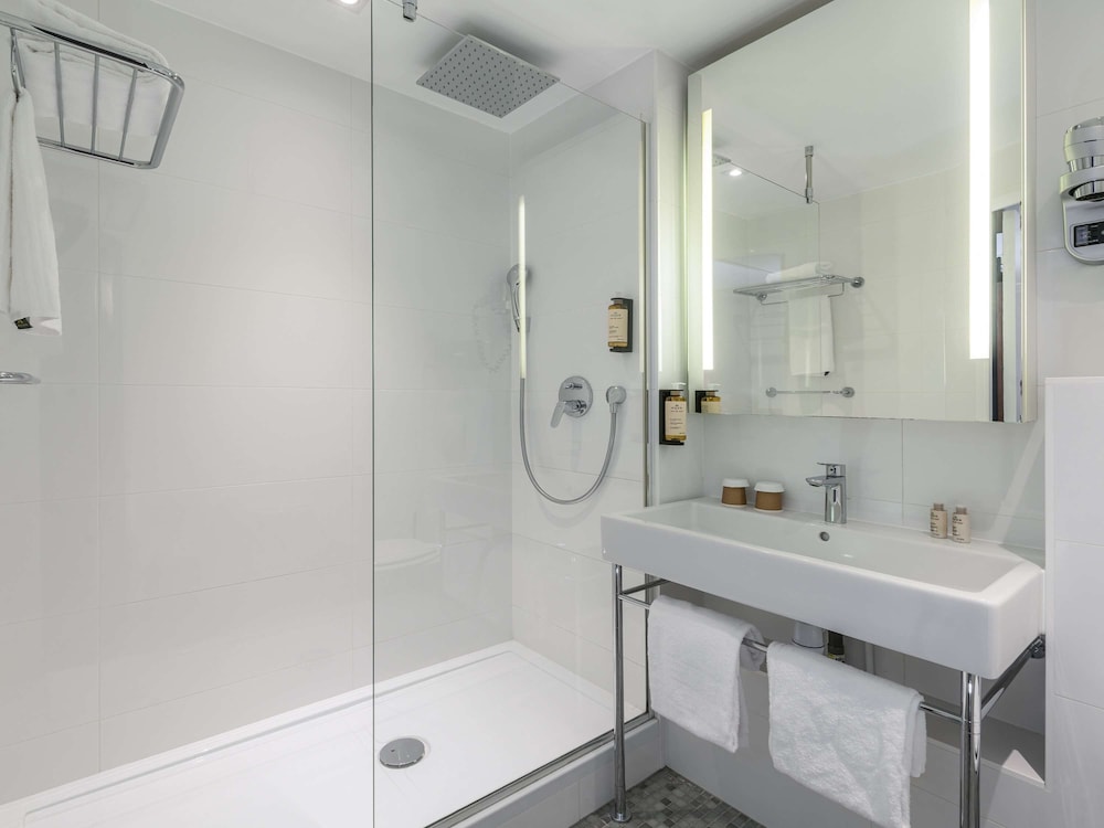Mercure Paris Montparnasse Pasteur 9