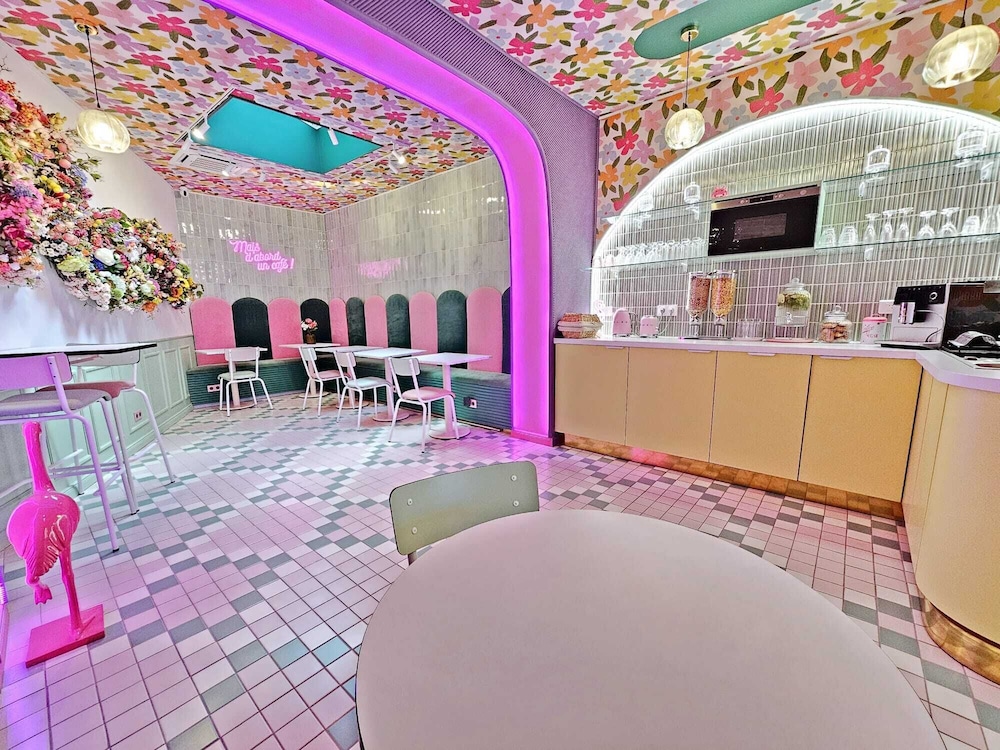 Pink Hotel 1