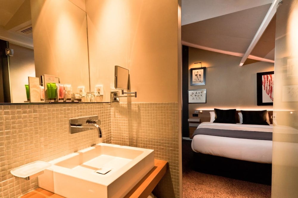 Fred Hotel 13