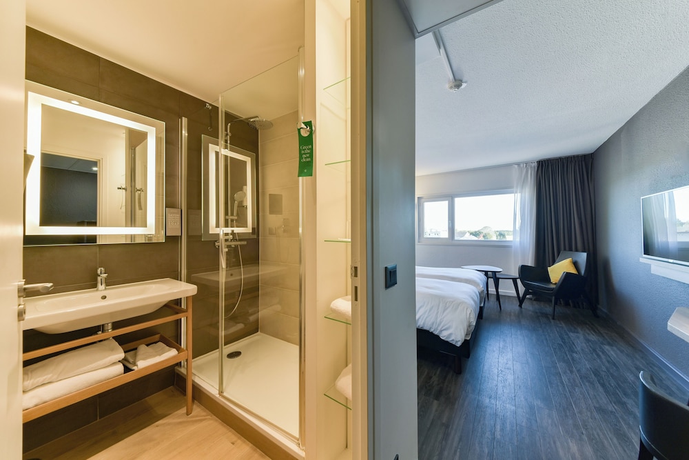 Golden Tulip Roissy Saint Witz 22
