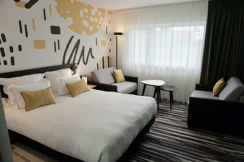 Golden Tulip Roissy Saint Witz 5