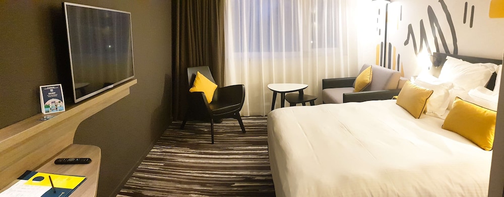 Golden Tulip Roissy Saint Witz 21