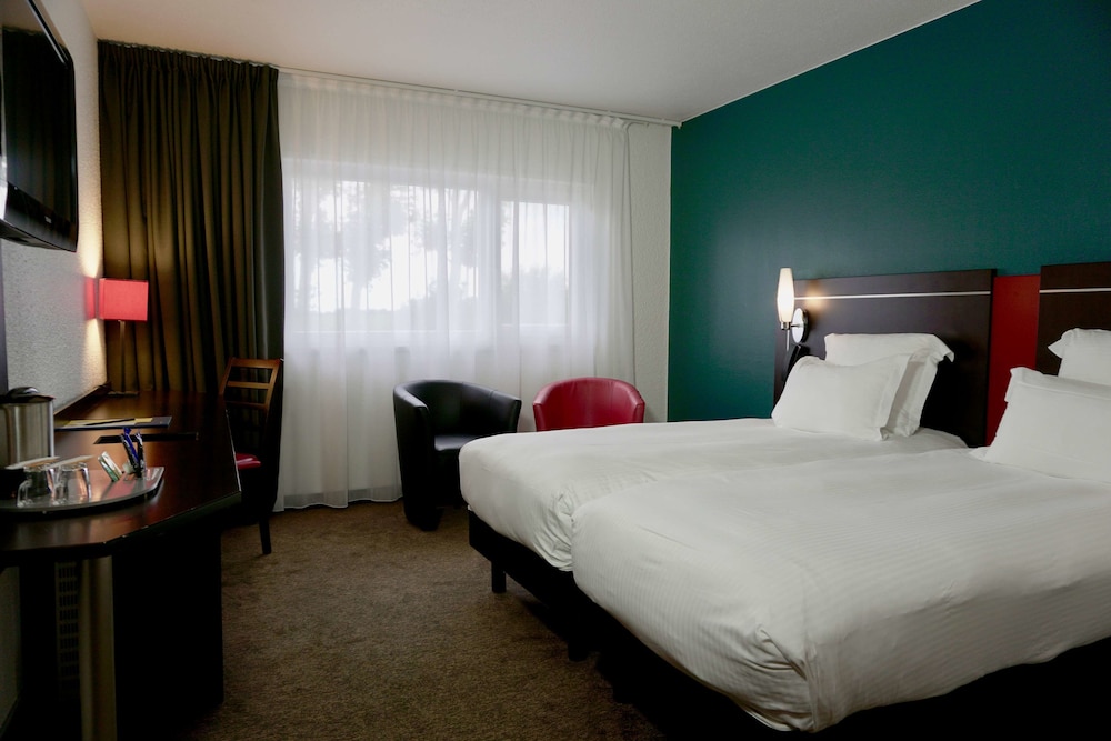 Golden Tulip Roissy Saint Witz 9