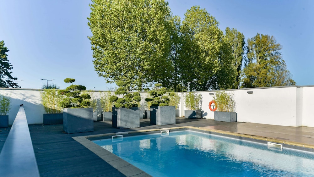 Golden Tulip Roissy Saint Witz 1