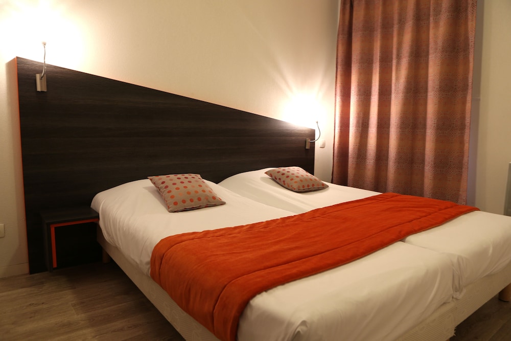 Adonis Paris Sud 8