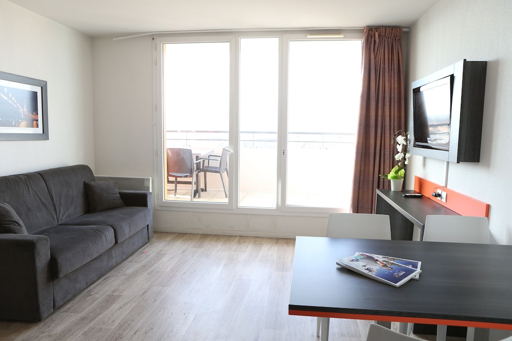 Adonis Paris Sud 19