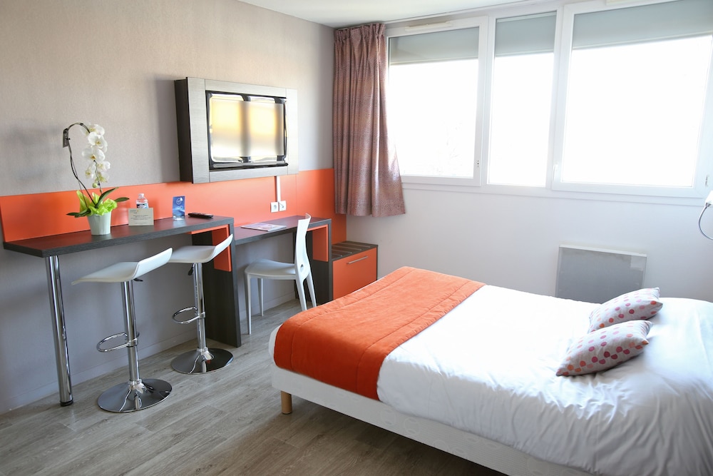 Adonis Paris Sud 7
