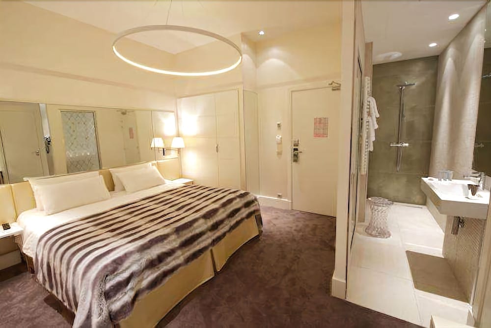 Hotel Le Cesar 1