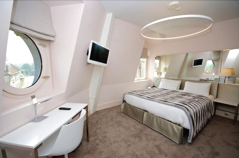 Hotel Le Cesar 10