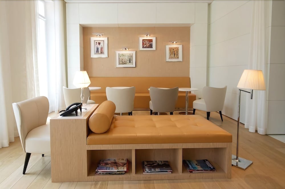 Hotel Le Cesar 2