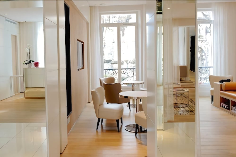 Hotel Le Cesar 4