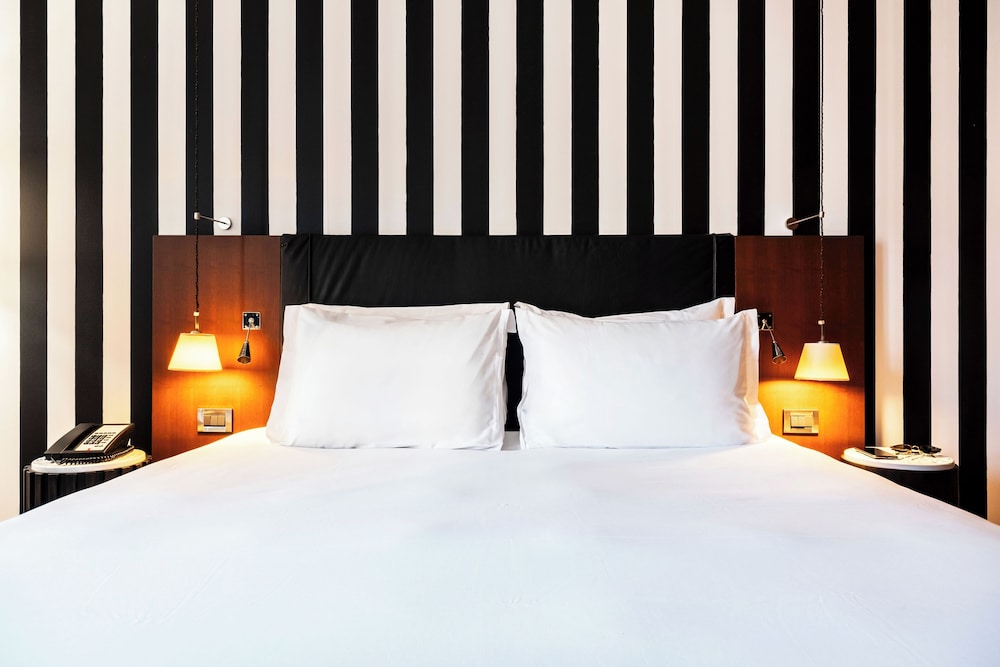 Grand Hôtel Champs-Elysées 13