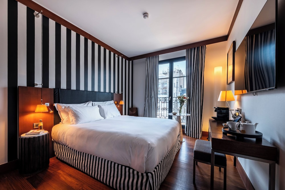 Grand Hôtel Champs-Elysées 10