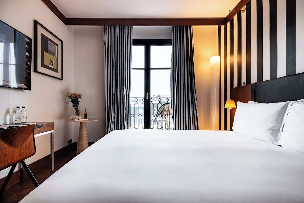 Grand Hôtel Champs-Elysées 24