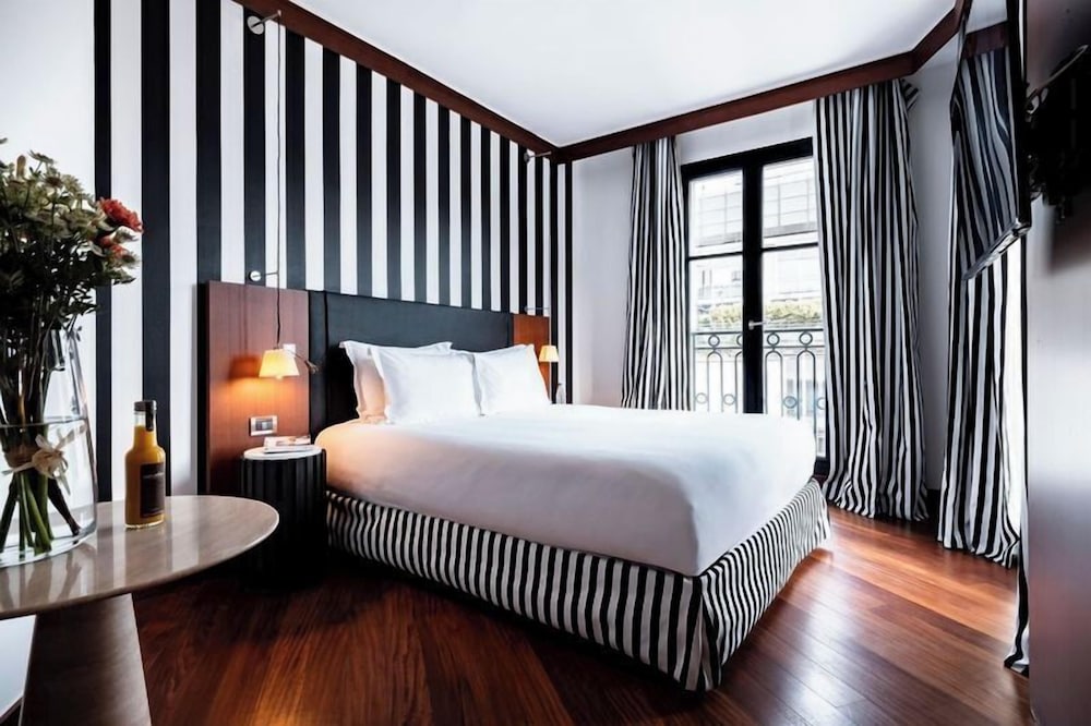 Grand Hôtel Champs-Elysées 19