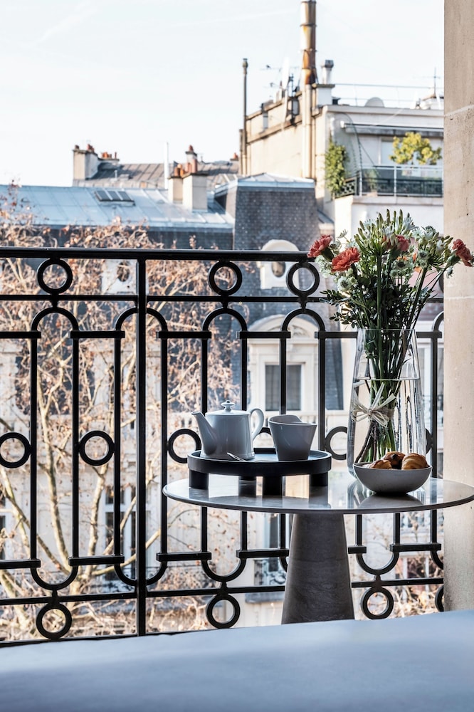 Grand Hôtel Champs-Elysées 8