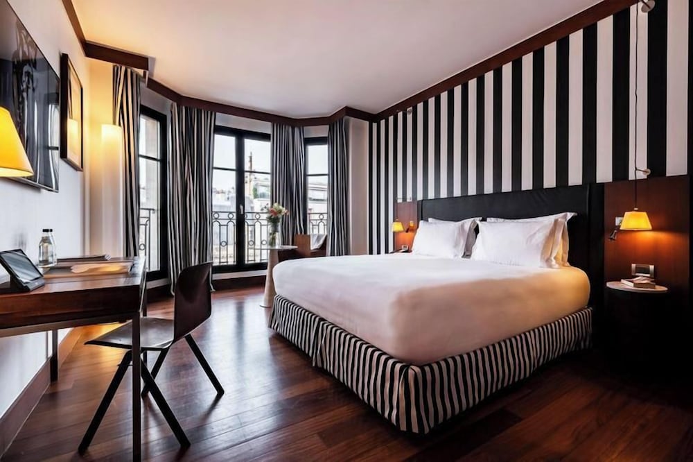 Grand Hôtel Champs-Elysées 21