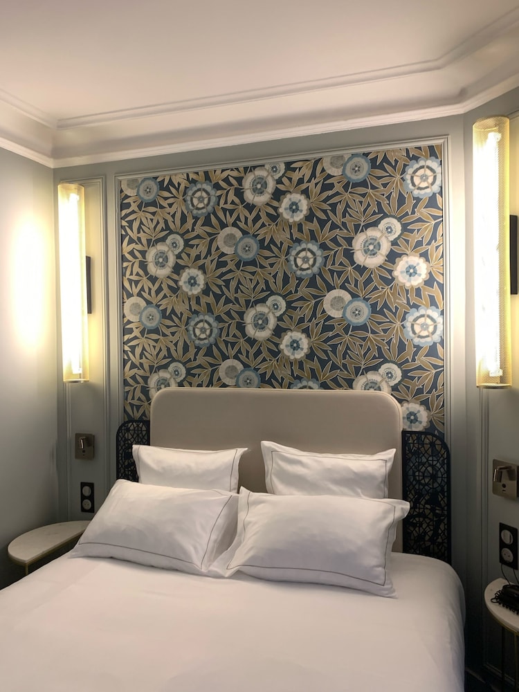 ELSA, Hôtel Paris 8