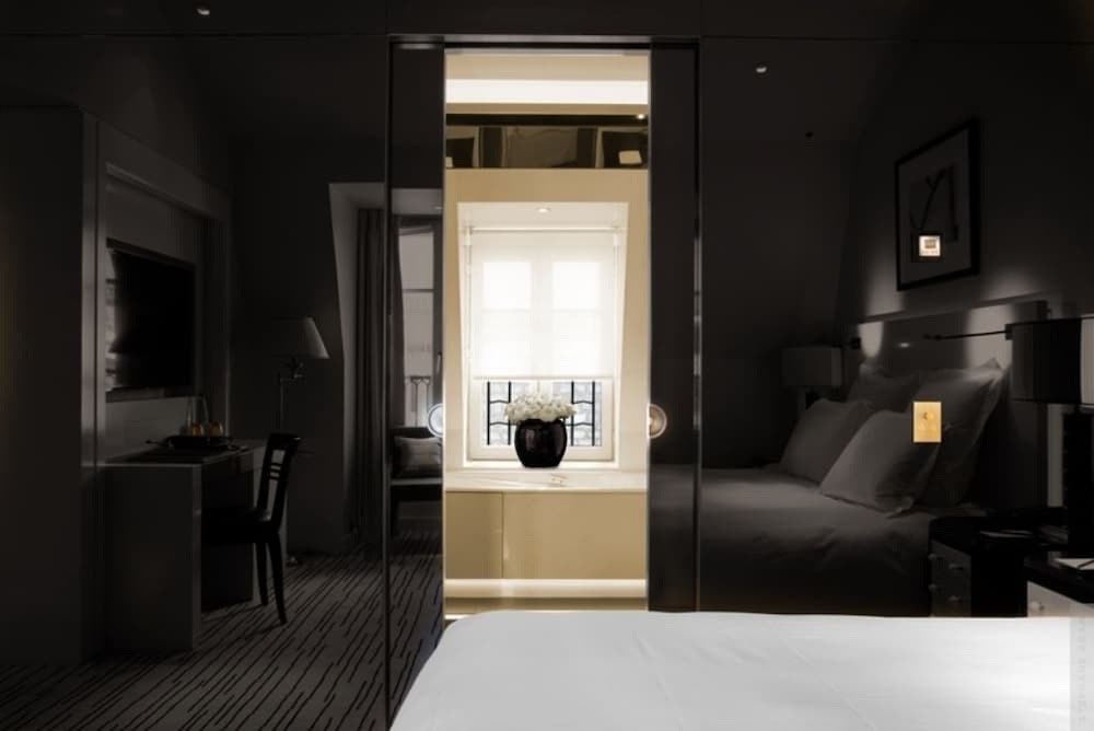 Hotel Montaigne Paris 4