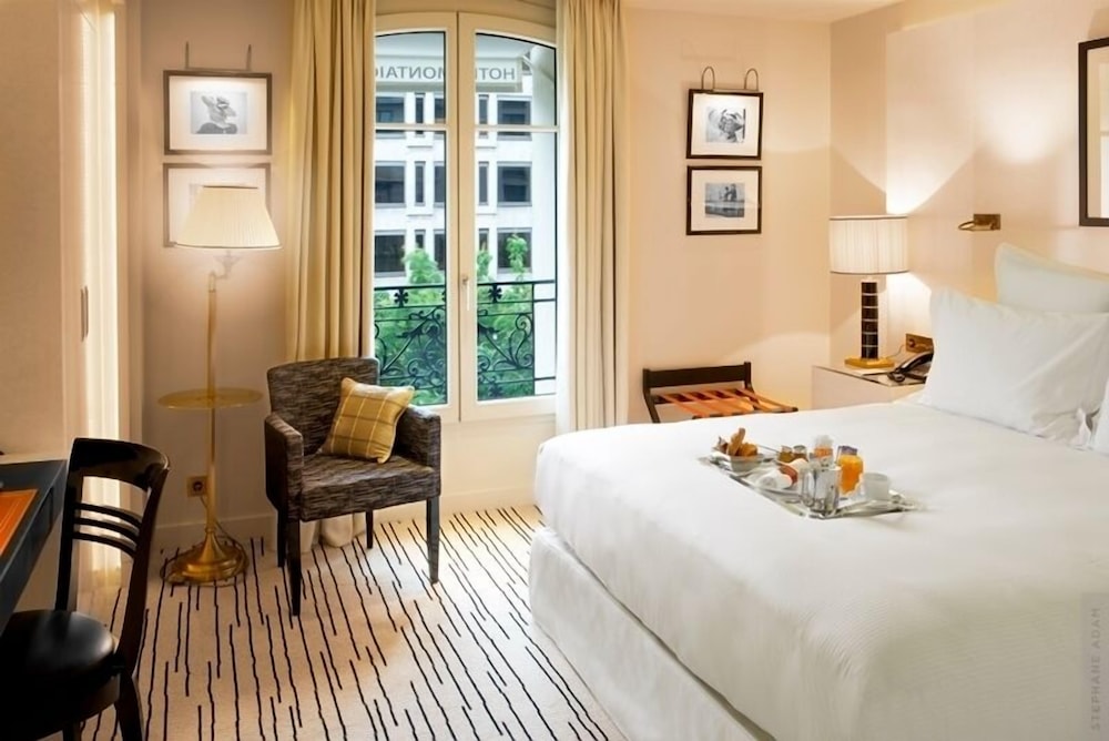 Hotel Montaigne Paris 14