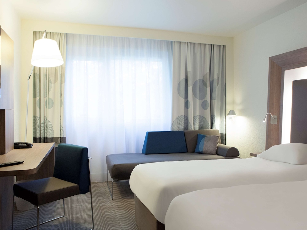 Novotel Paris Rueil Malmaison 12