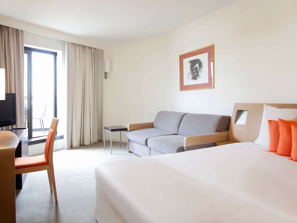 Novotel Paris Rueil Malmaison 1