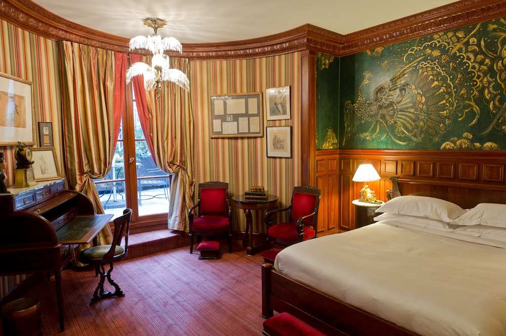 L'Hotel 9