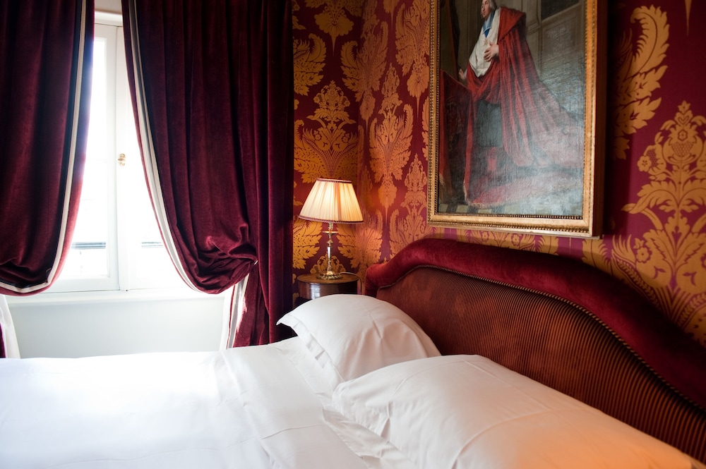 L'Hotel 23
