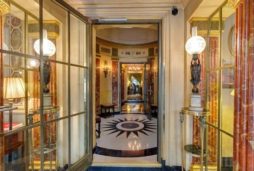 L'Hotel 2