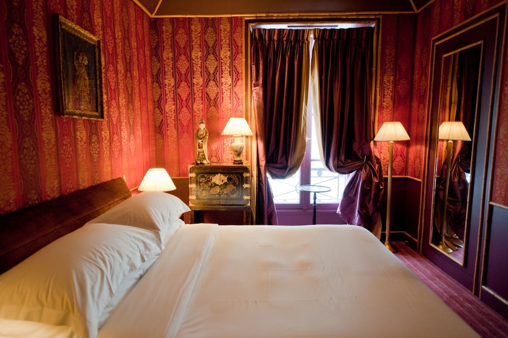 L'Hotel 8