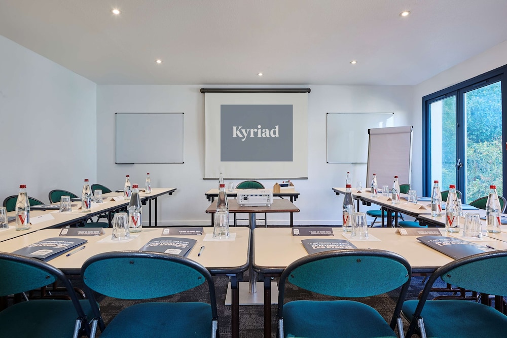 Kyriad Brie-Comte-Robert 23