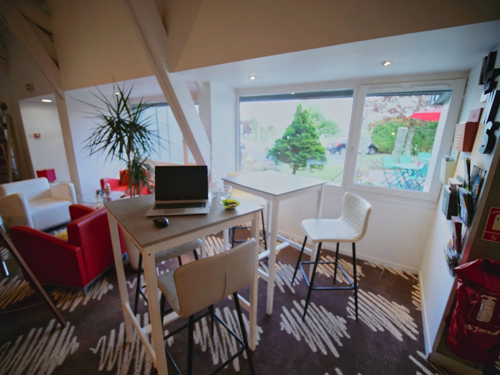 Hôtel ibis Nemours 2