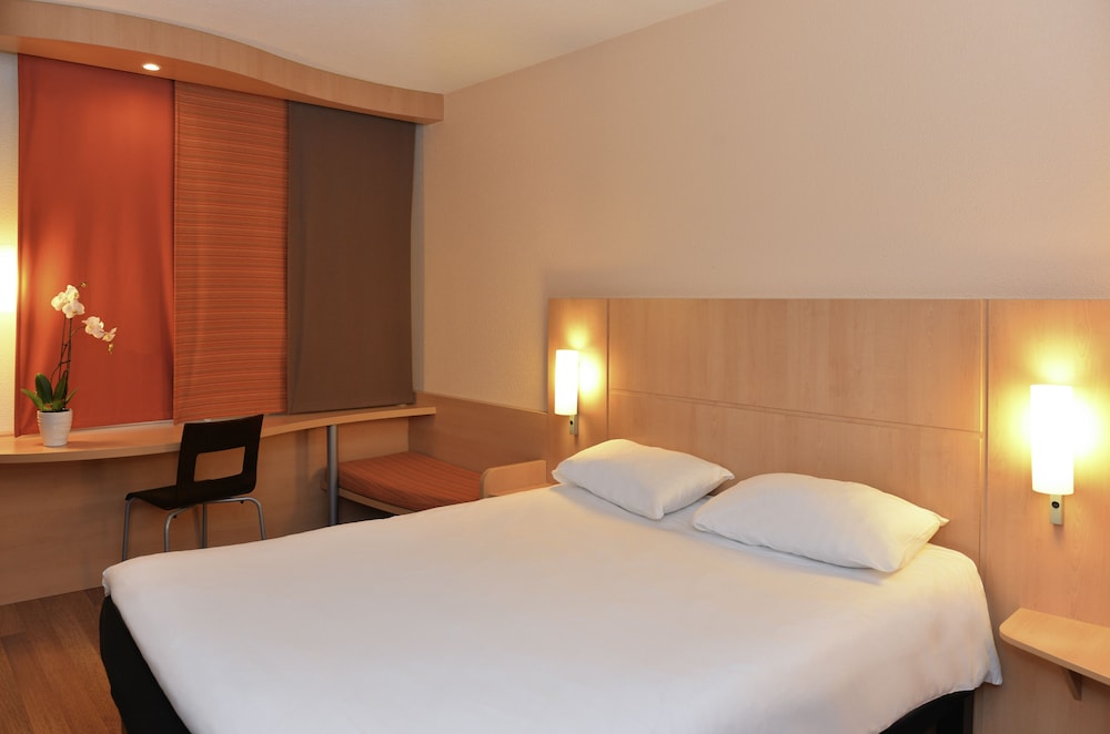 Hôtel ibis Nemours 6